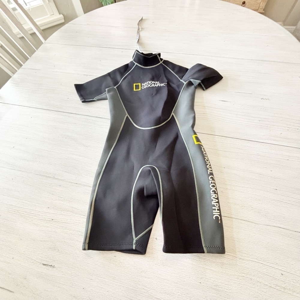 NATIONAL GEOGRAPHIC Men’s Black Gray Scuba Surf Snorkel Neoprene Wetsuit Size S